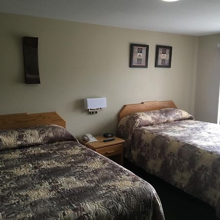 Howey Bay Motel Red Lake Bagian luar foto